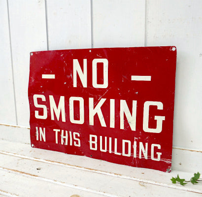 NO SMOKING IN THIS BUILDING 禁煙 スチール製 ヴィンテージ サイン 
