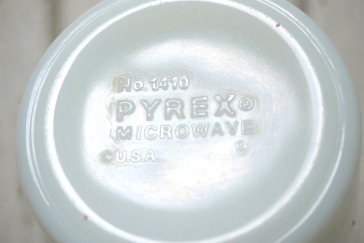 PYREX オールドパイレックス スプリングブロッサム クレイジーデイジー ミルクガラス製 ヴィンテージ マグカップ 食器 USA