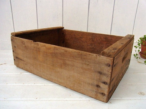 シャビーな木製・ヴィンテージ・ウッドボックス/木箱/フルーツ箱 USA